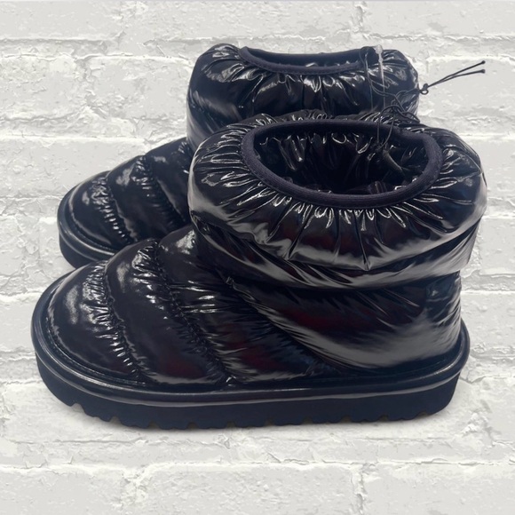 H&M Shoes - H&M Padded Booties